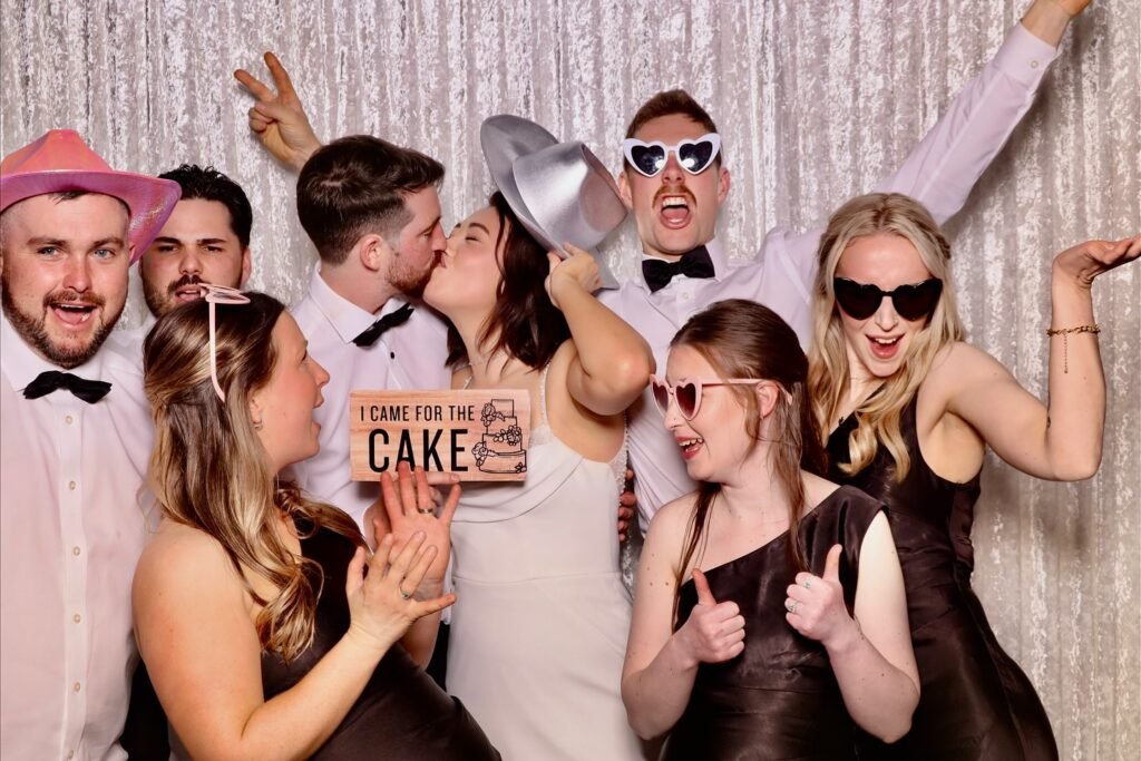 Mirror, Mirror, on the wall… who had the most fun of all? 💃🕺
Captured magic, laughter, and unforgettable moments with our Mirror Photobooth!
#MirrorBoothMagic #MelboothMagic #WeddingPhotoboothHire #melbournephotoboothhire