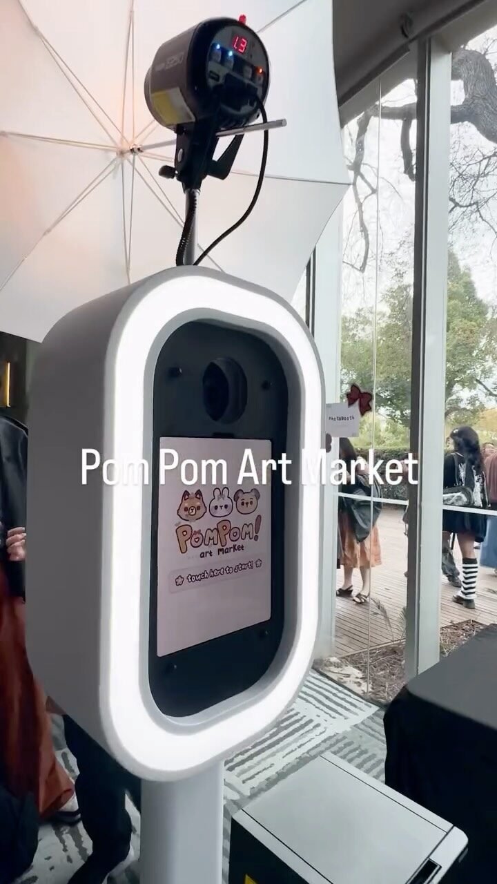Such an incredible weekend at Pom Pom Art Market💕  We loved seeing everyone step into our photobooth. If you stopped by, thank you for making it so special 🫶