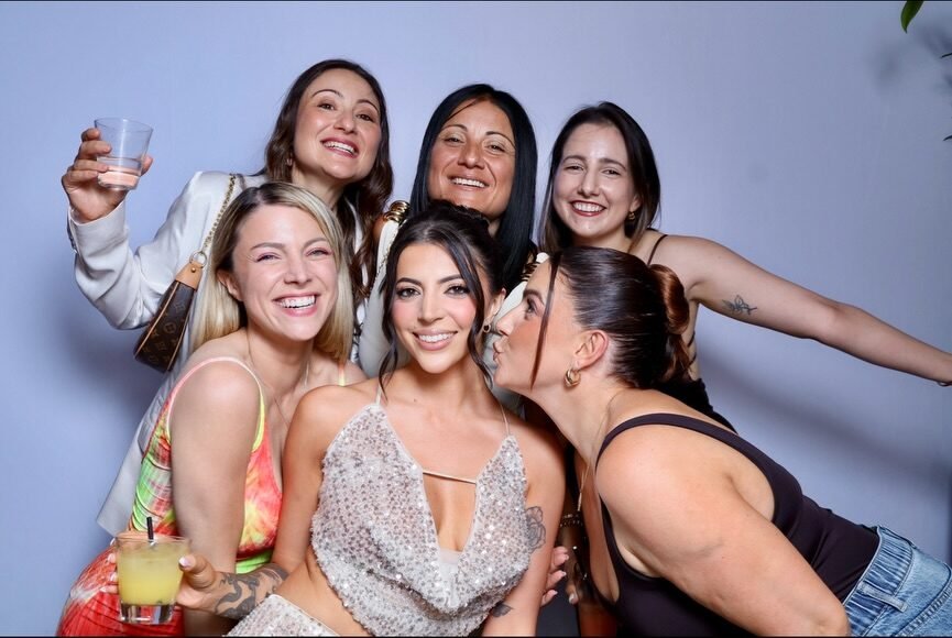 Julia’s 30th was one for the books ✨ 

Guests loved our open-air photobooth. Thank you for trusting us with such a special celebration 💕