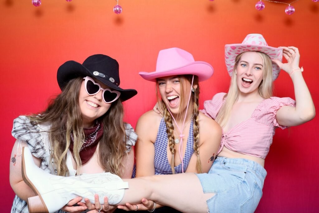 Sunset Glow. 🌅

Deep tones. Flawless light. Effortlessly luxe.

It doesn’t overpower.
It enhances.
Every outfit sharper. Every skin tone richer. Every moment elevated.

If you know, you know.
Melbourne’s premium photobooth hire — Melbooth Magic. ✨

#photoboothhiremelbourne #melboothmagic #photoboothmelbourne #eventsmelbourne #brandactivations