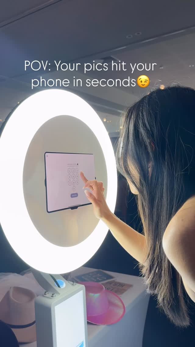 Get your pics before you even leave the booth!
Instant digital photos, straight to your phone.
#melboothmagic #photoboothmelbourne #weddingphotobooth